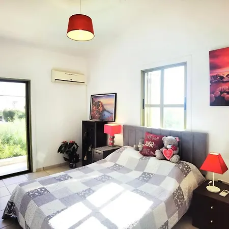 Golden Coast Marina 4 Bed Vilă Protaras