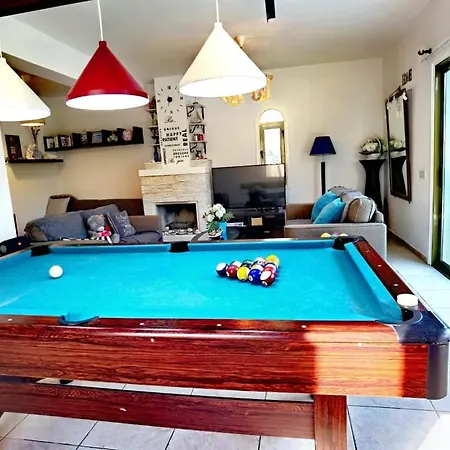 فيلة Golden Coast Marina 4 Bed بروتاراس