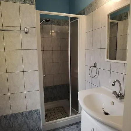 Вилла Golden Coast Marina 4 Bed *